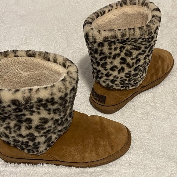 ✨SNOOKI leopard ugg boots - size 9 - Picture 1 of 1